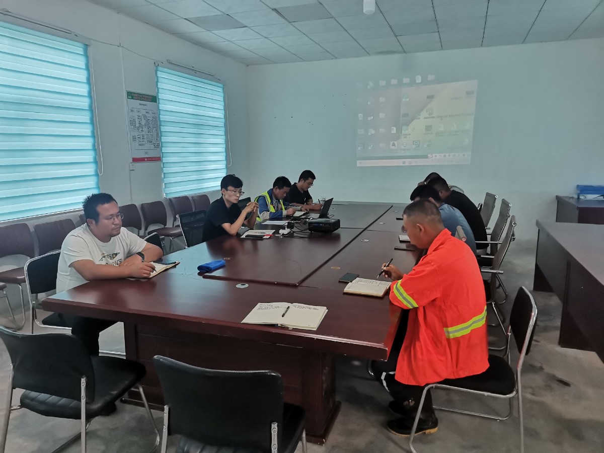 第四區(qū)域項(xiàng)目部召開(kāi)蓋板涵安全及施工調(diào)度專題例會(huì)