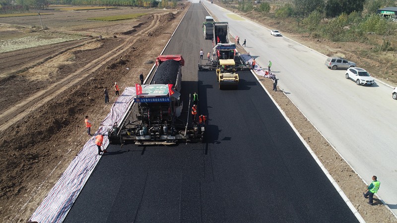 現場攤鋪及碾壓 (1)546w5Z_副本