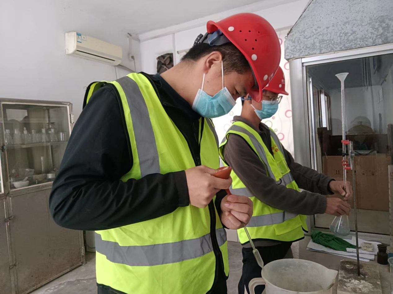 尋找最美公路人：不負(fù)韶華，奮進(jìn)前行的左榮華