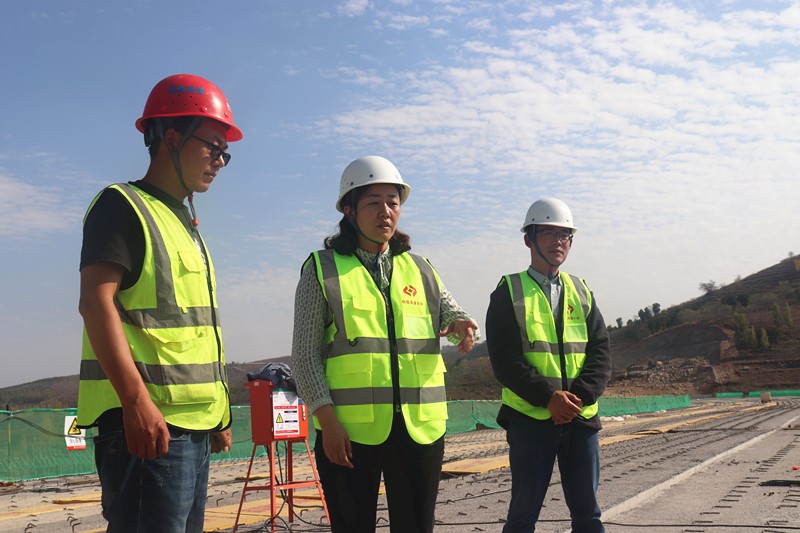 只爭(zhēng)朝夕，加壓奮進(jìn)——臨臨高速六標(biāo)奮力沖刺2022年四季度?