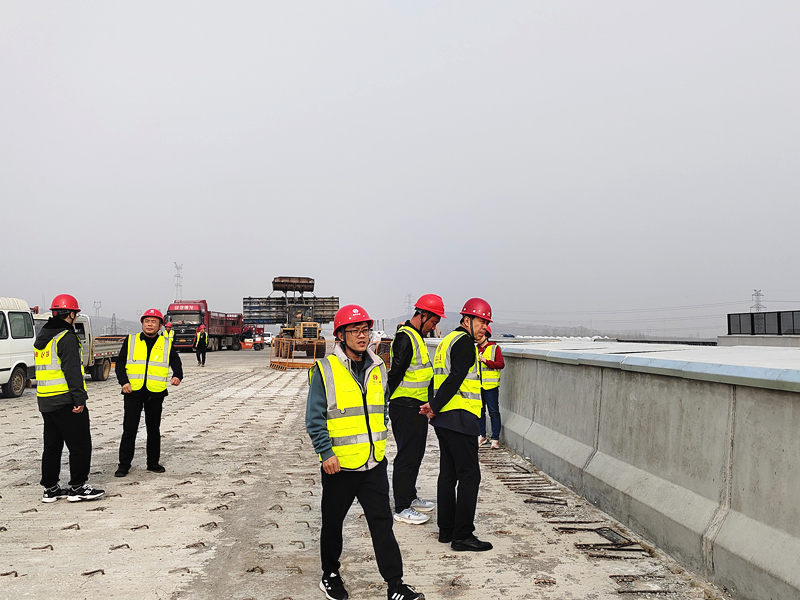 公司安全檢查組對濟濰四標展開安全生產大檢查