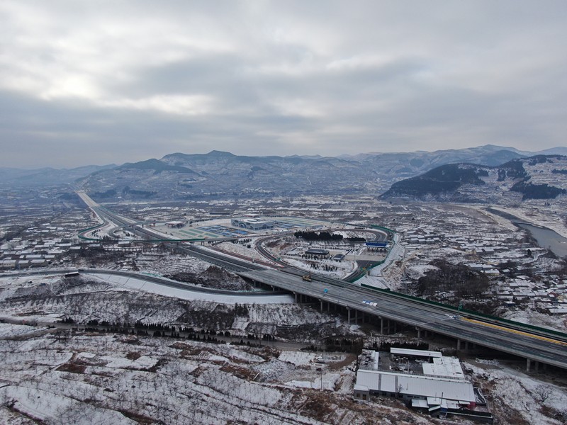 凝心聚力，上下一心，緊密配合，全力完成“交工準(zhǔn)備突擊會(huì)戰(zhàn)”