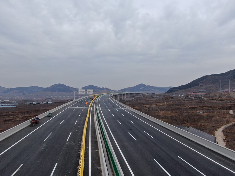 魯中公路臨臨項目施工六合同在山東高速集團(tuán)2023年度“強(qiáng)國示范”勞動競賽中獲多項表彰