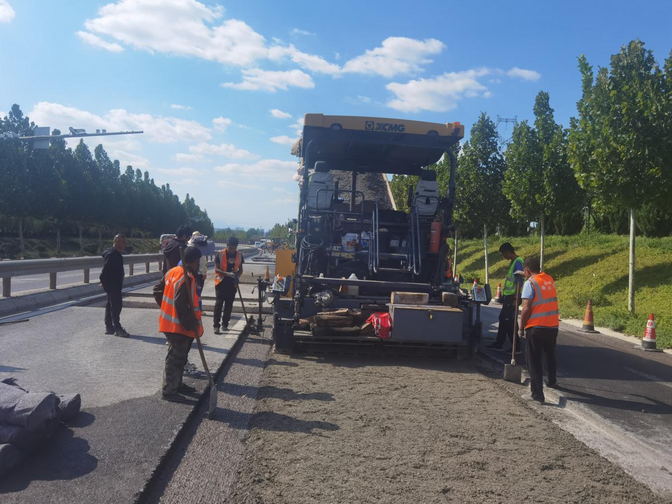 進(jìn)度條拉滿  第二區(qū)域項(xiàng)目部全力推進(jìn)S102項(xiàng)目進(jìn)程