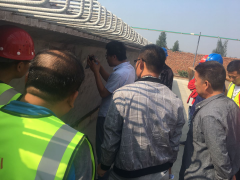 青蘭項目部組織箱梁預制專家進行檢查指導