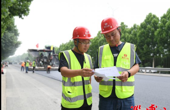 【抓作風(fēng) 創(chuàng)效益】魯中公路勞動(dòng)者拼博奉獻(xiàn)，打造G205山深線品質(zhì)工程—— 為高質(zhì)量發(fā)展構(gòu)筑堅(jiān)實(shí)的“跑道”