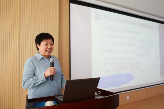 【抓作風(fēng) 創(chuàng)效益】公司組織人員參加淄博市2021年“質(zhì)量月”活動(dòng)暨卓越績(jī)效管理培訓(xùn)會(huì)議