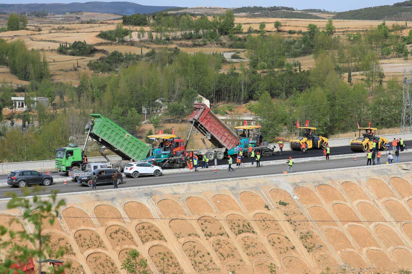 筑路人的五一勞動節(jié)